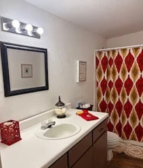 Yellow House - 1510 Roosevelt — photo 5